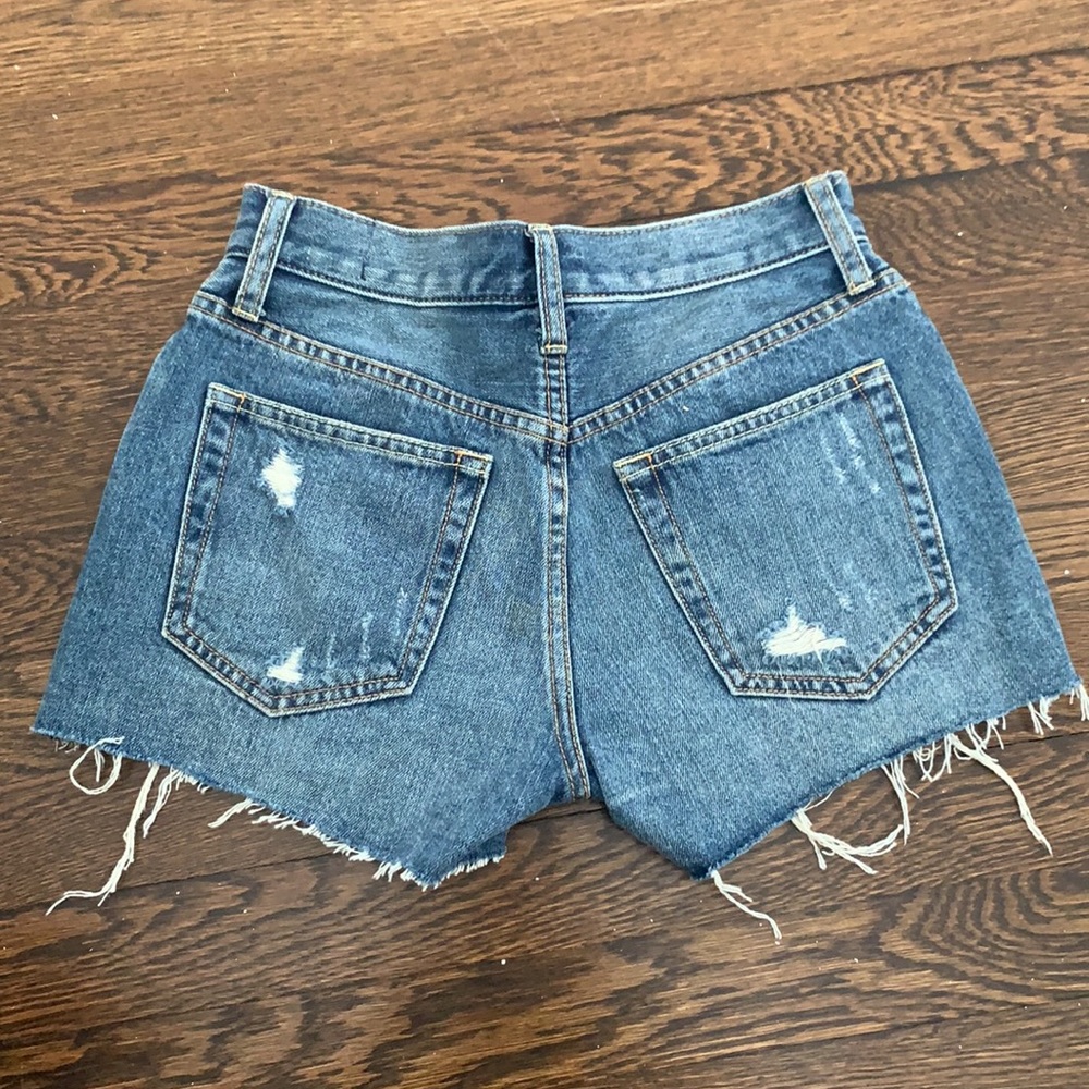 Free people ripped Jean shorts - Picture 4 of 5